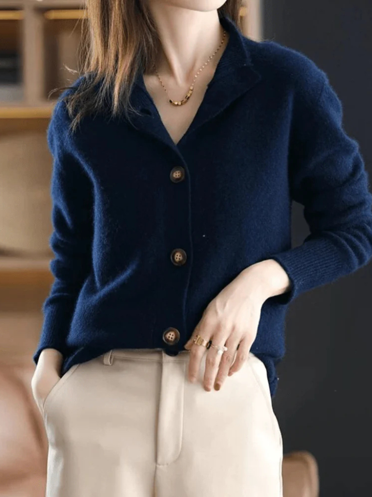 Blanche | Cardigan à Boutons
